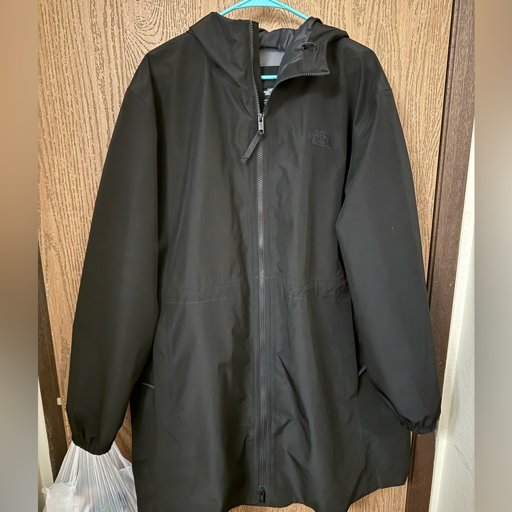The North Face’s Daybreak Mid Rain Parka women’s